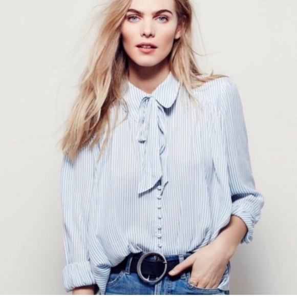 Free People Modern Muse Striped Blouse Blue White Crepe Hi Lo - Picture 3 of 15
